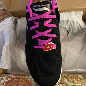 Skechers Artch Fit Women's Sneaker - Big Appeal - Machine Washable